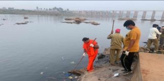 ತುಂಗಭದ್ರಾ ತಟದಲ್ಲಿ ಸ್ವಚ್ಛತಾ ಕಾರ್ಯಕ್ರಮ, ಪಂಚಮಸಾಲಿ ಪೀಠದ ಜಗದ್ಗುರು ಶ್ರೀ ವಚನಾನಂದ ಸ್ವಾಮೀಜಿ ನೇತೃತ್ವ