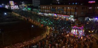 ಕುಕ್ಕೆಯಲ್ಲಿವಾರ್ಷಿಕ ಜಾತ್ರೆ ಆರಂಭ, ಚಂದ್ರಮಂಡಲ ತೇರಿನಲ್ಲಿ ಶ್ರೀ ಸುಬ್ರಹ್ಮಣ್ಯ ದೇವರು