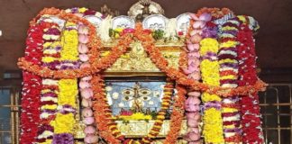 ಮಂತ್ರಾಲಯದ ಶ್ರೀ ರಾಘವೇಂದ್ರ ಸ್ವಾಮಿ ಮಠದಲ್ಲಿ ವರ್ಷದ ಮೊದಲ ದಿನದ ಅಲಂಕಾರ