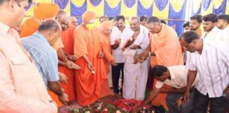 ವೀರಾಪುರದಲ್ಲಿ ಲಿಂಗೈಕ್ಯ ಡಾ. ಶ್ರೀ ಶಿವಕುಮಾರ ಸ್ವಾಮಿಗಳ 111 ಅಡಿ ಎತ್ತರದ ಪ್ರತಿಮೆ ಸ್ಥಾಪನೆ, ಕಾಮಗಾರಿಗಳಿಗೆ ಸಿದ್ಧಗಂಗಾ ಶ್ರೀಗಳಿಂದ ಭೂಮಿಪೂಜೆ