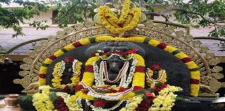 ಬಯಲು ಆಲಯದಲ್ಲಿ ವಿರಾಜಿಪ ಗಣಪನಿಗೆ ಘಂಟೆಯ ಹರಕೆಯೇ ಶ್ರೇಷ್ಠ