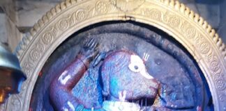 ವೀರ ಭಂಗಿಯಲ್ಲಿ ಅಭಯ ನೀಡುವ ತಾಳ್ಯದ ಆಂಜನೇಯ