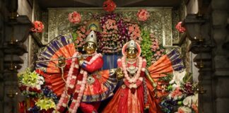 ಬೆಂಗಳೂರು ಇಸ್ಕಾನ್ ನಲ್ಲಿ ಶ್ರೀ ಕೃಷ್ಣ ಜನ್ಮಾಷ್ಟಮಿ ಆಚರಣೆ (ಚಿತ್ರಗಳು)