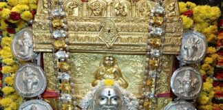 ಶ್ರೀ ರಾಯರ ಬೃಂದಾವನಕ್ಕೆ ಅಭಿಷೇಕ ಅಲಂಕಾರ