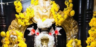 ದೇವಿಗೆ ವಿಶೇಷ ಅಲಂಕಾರ