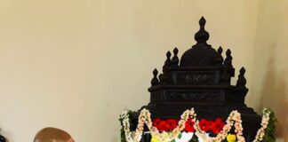 ಆದಿಚುಂಚನಗಿರಿ ಮಹಾಸಂಸ್ಥಾನ ಮಠದ ಪೀಠಾಧ್ಯಕ್ಷ ಡಾ. ನಿರ್ಮಲಾನಂದನಾಥ ಸ್ವಾಮೀಜಿ ಅವರಿಂದ ವಿಶೇಷ ಪೂಜೆ
